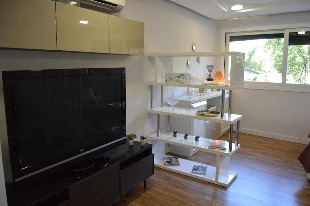 Apartamento Lirio De Agua Granada Centroアパートメント エクステリア 写真